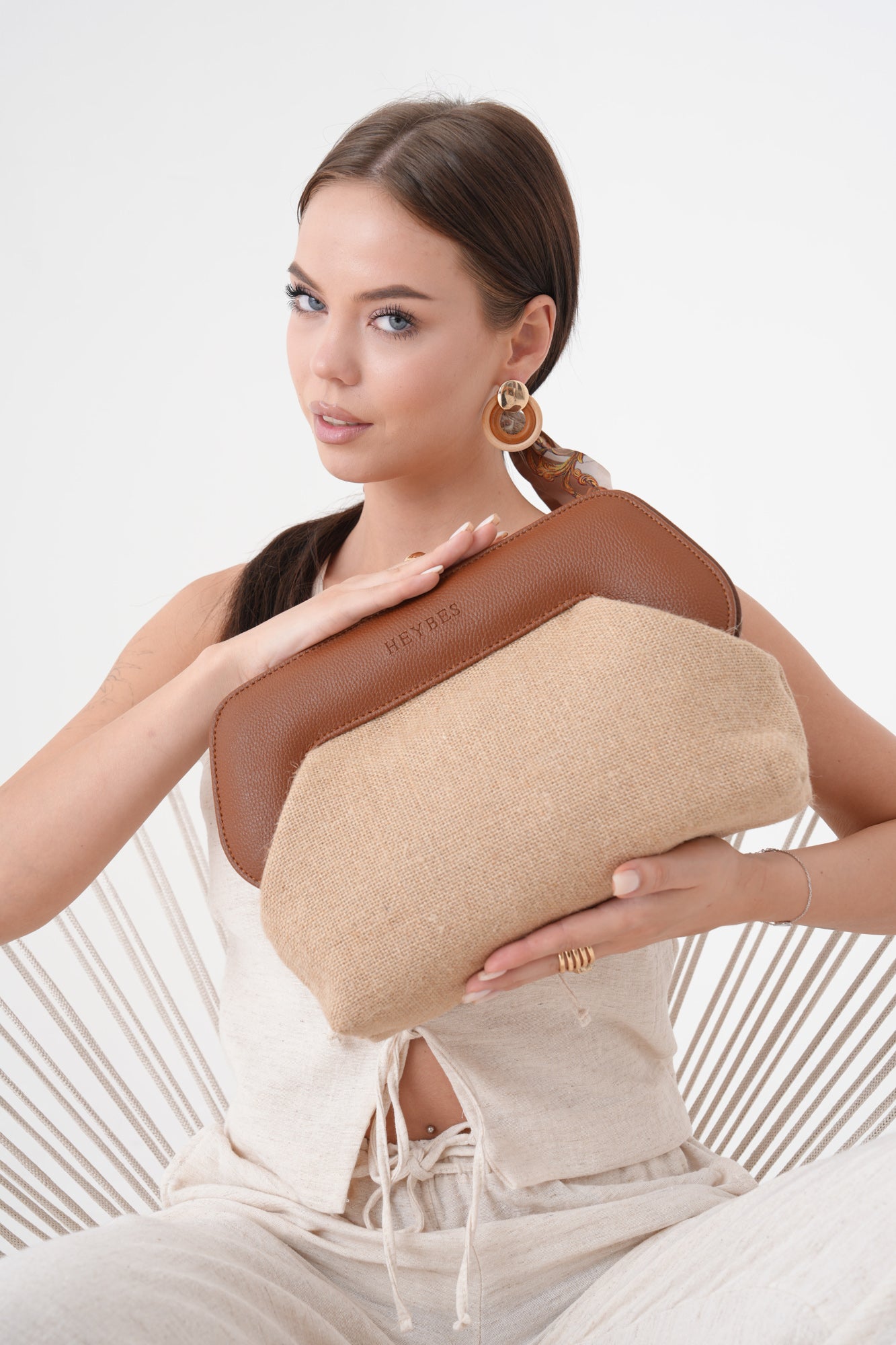 Heybes Kadın Kahve Deri Detaylı Jüt Clutch El Çantası