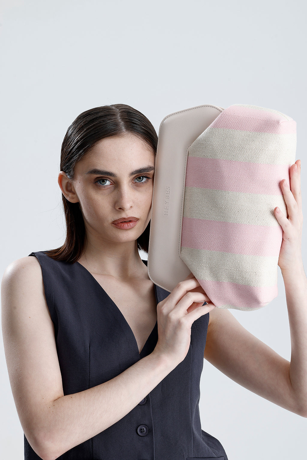 Heybes Kadın Çizgi Desenli Kanvas Clutch El Çantası