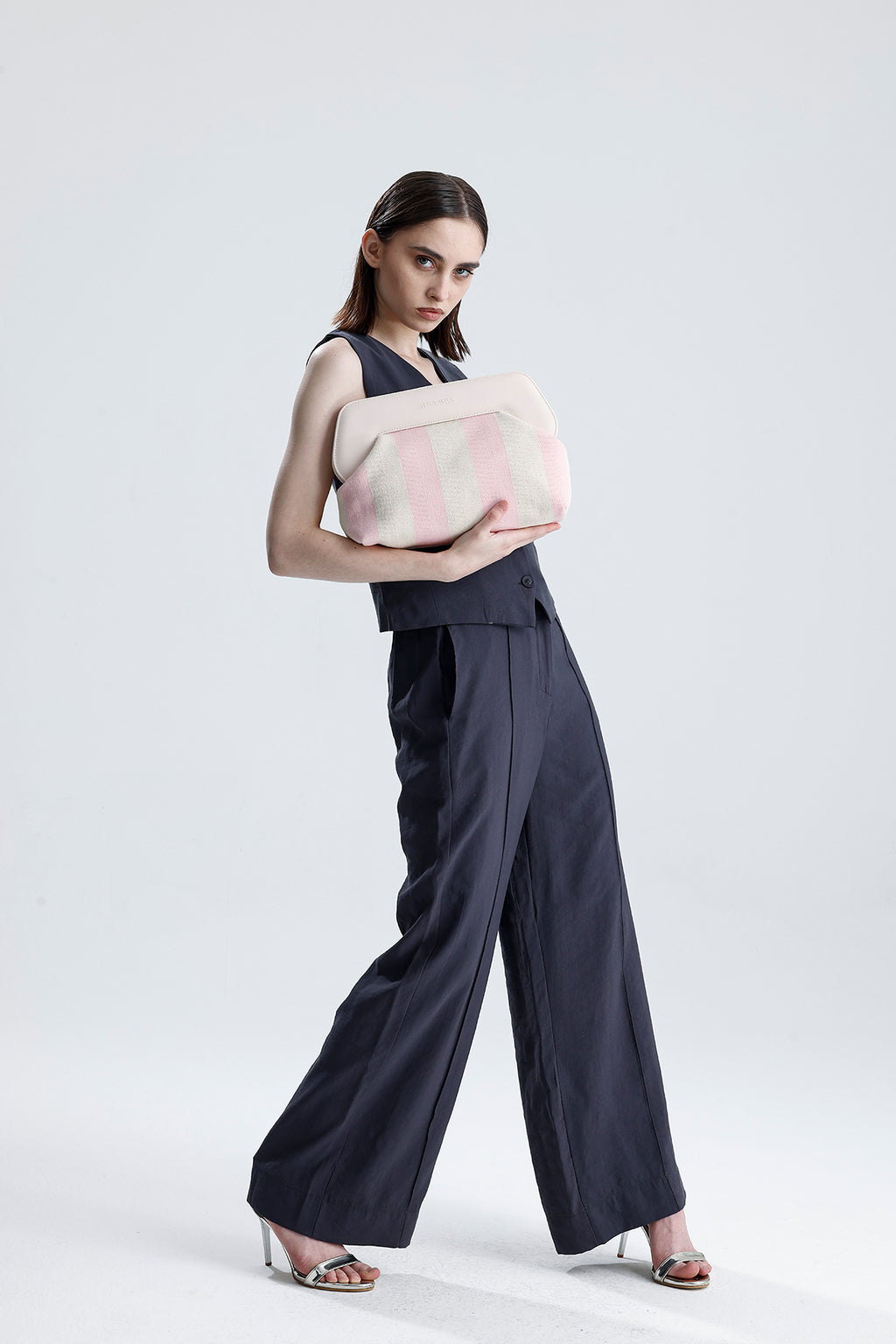 Heybes Kadın Çizgi Desenli Kanvas Clutch El Çantası