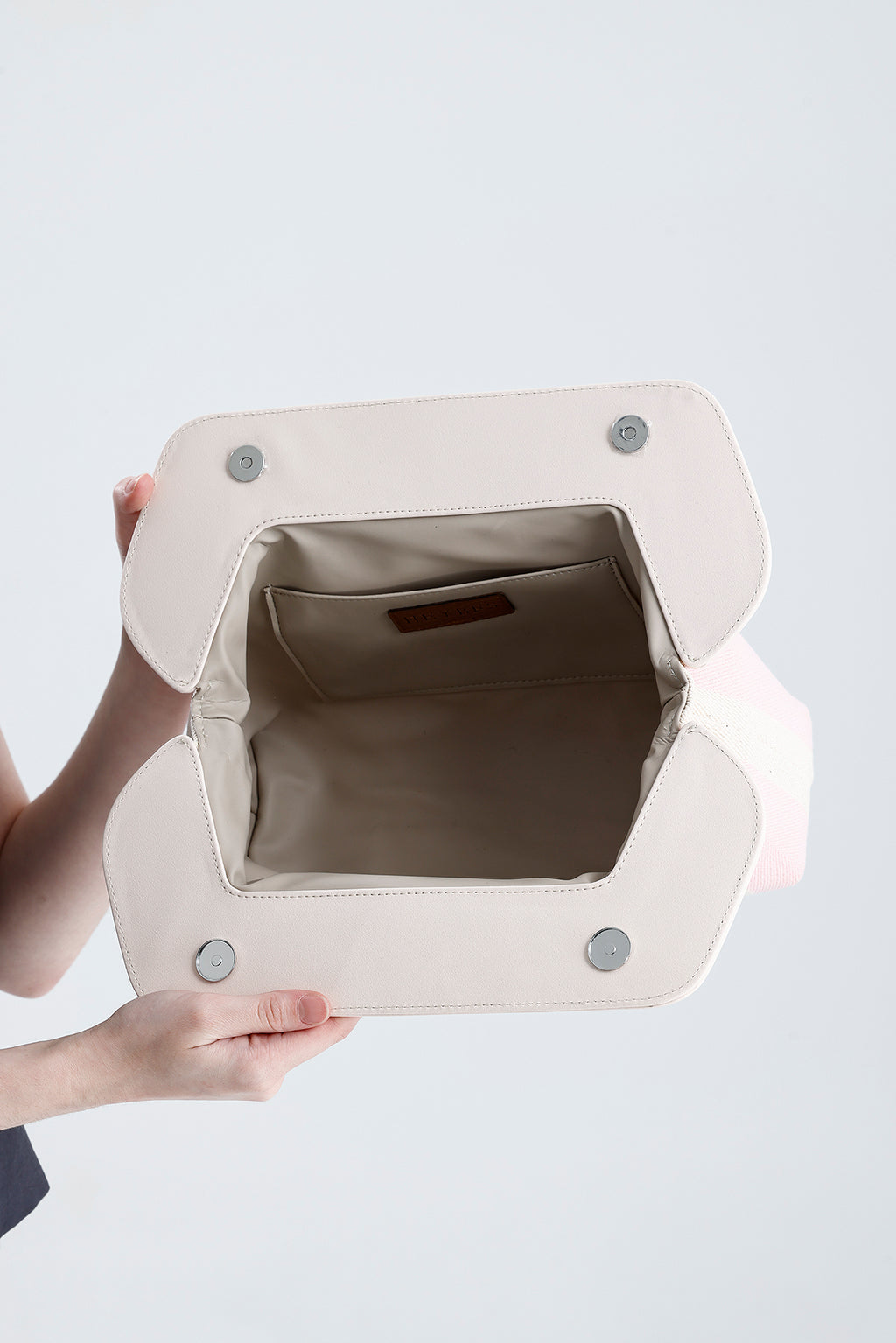 Heybes Kadın Çizgi Desenli Kanvas Clutch El Çantası