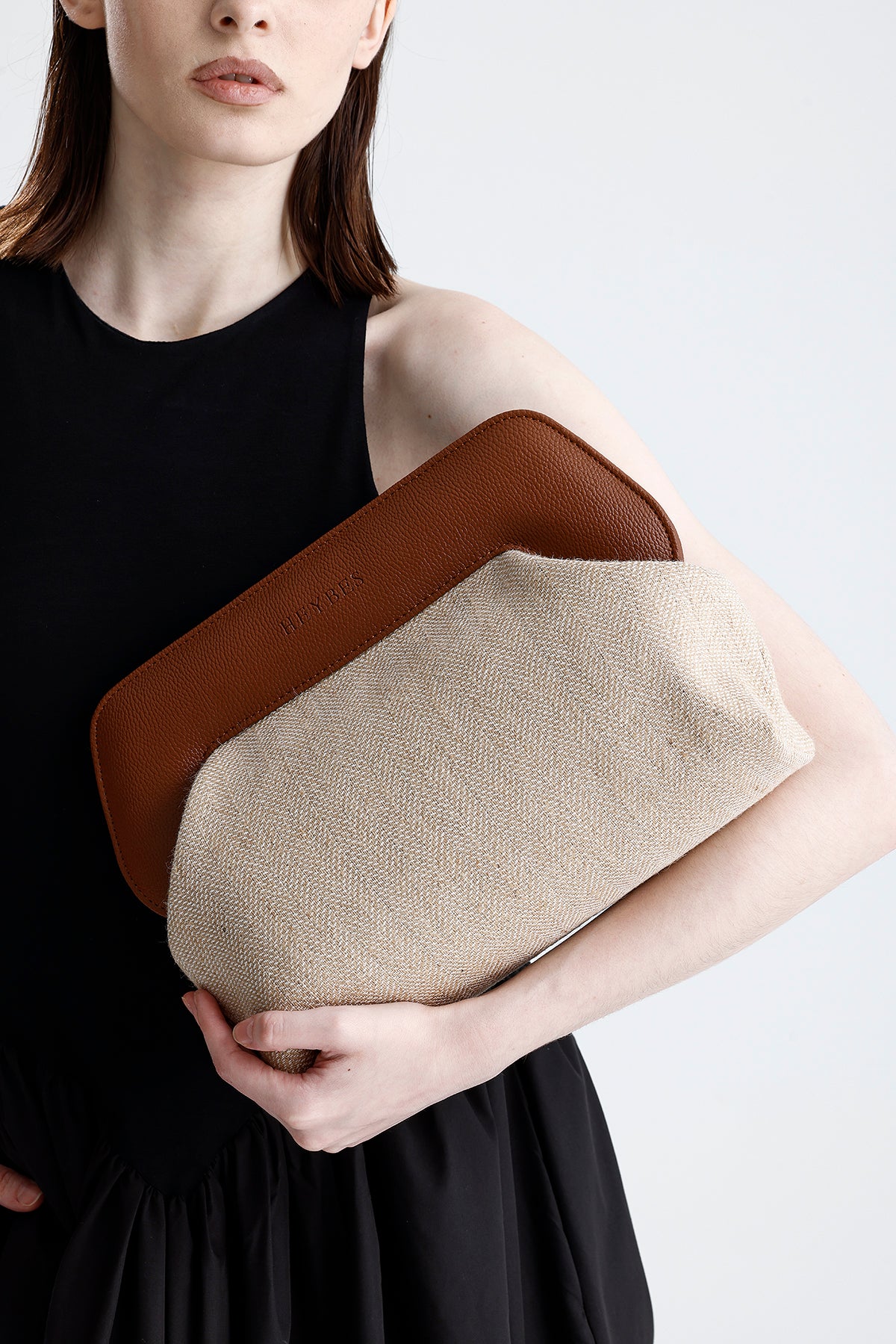Heybes Kadın Çerçeveli Jüt Clutch El Çantası