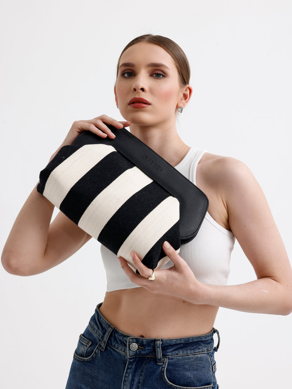 Heybes Kadın Çizgi Desenli Kanvas Clutch El Çantası