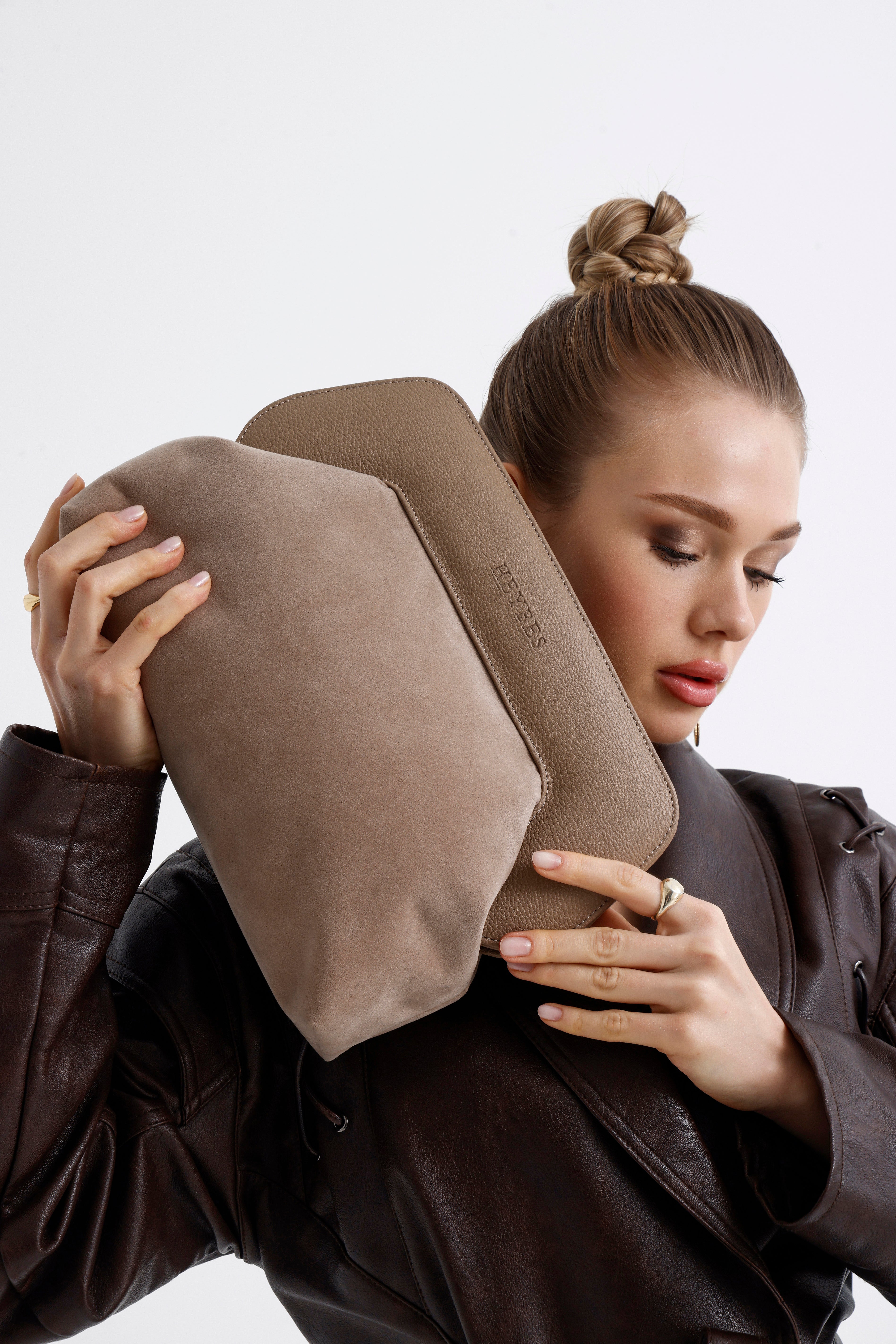 Heybes Kadın Deri Detaylı Süet Clutch El Çantası